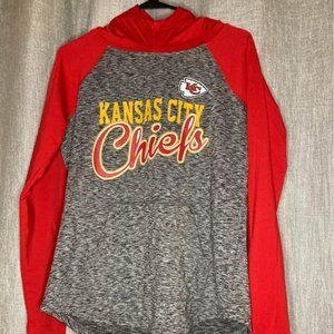 4her Kansas City KC Cheifs Long Sleve Hooded Pullover Shirt, size Medium,